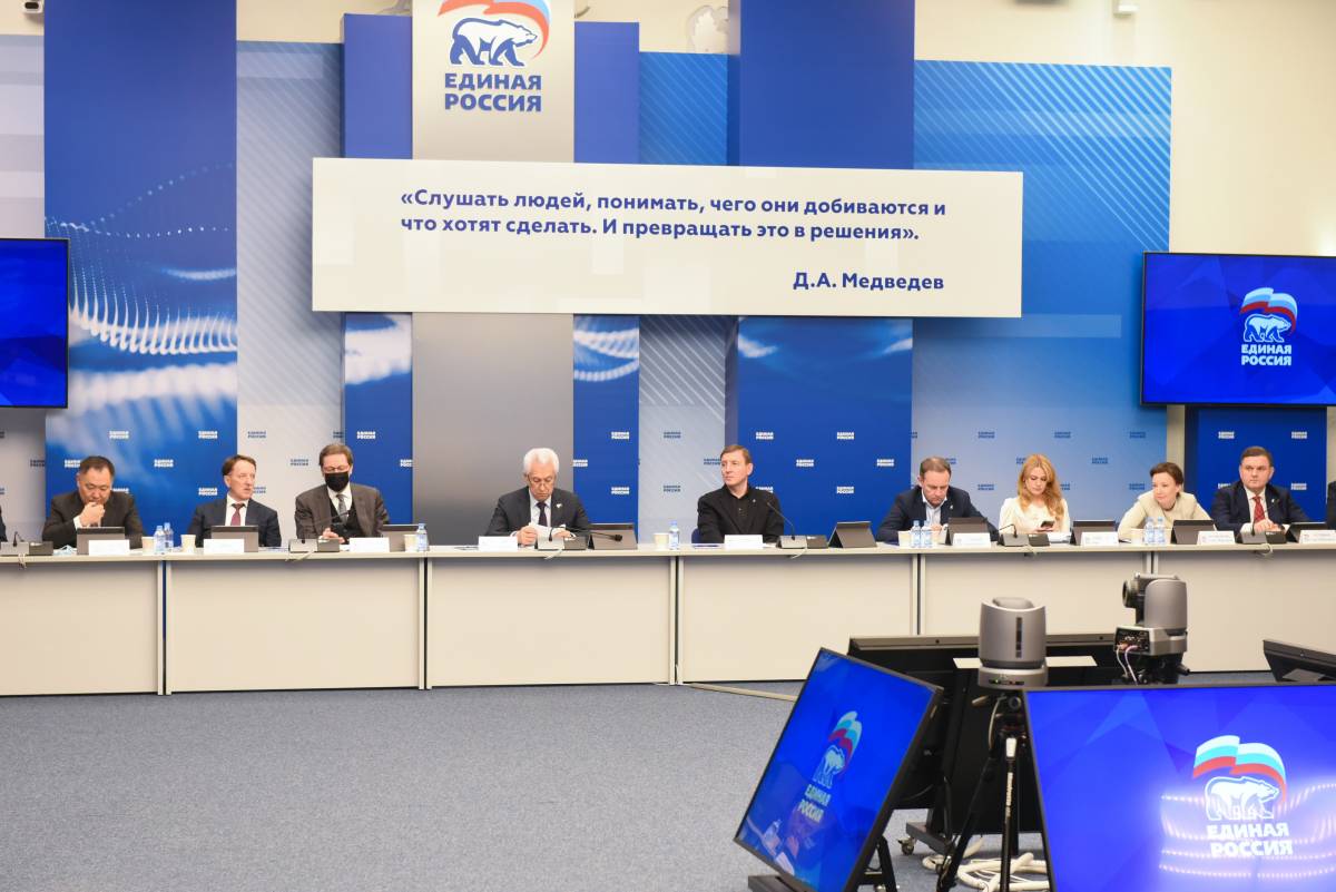 Поддержка участников СВО и семей с детьми: «Единая Россия» подвела итоги законодательной работы в 2022 году     И определилась с планами на 2023 год.