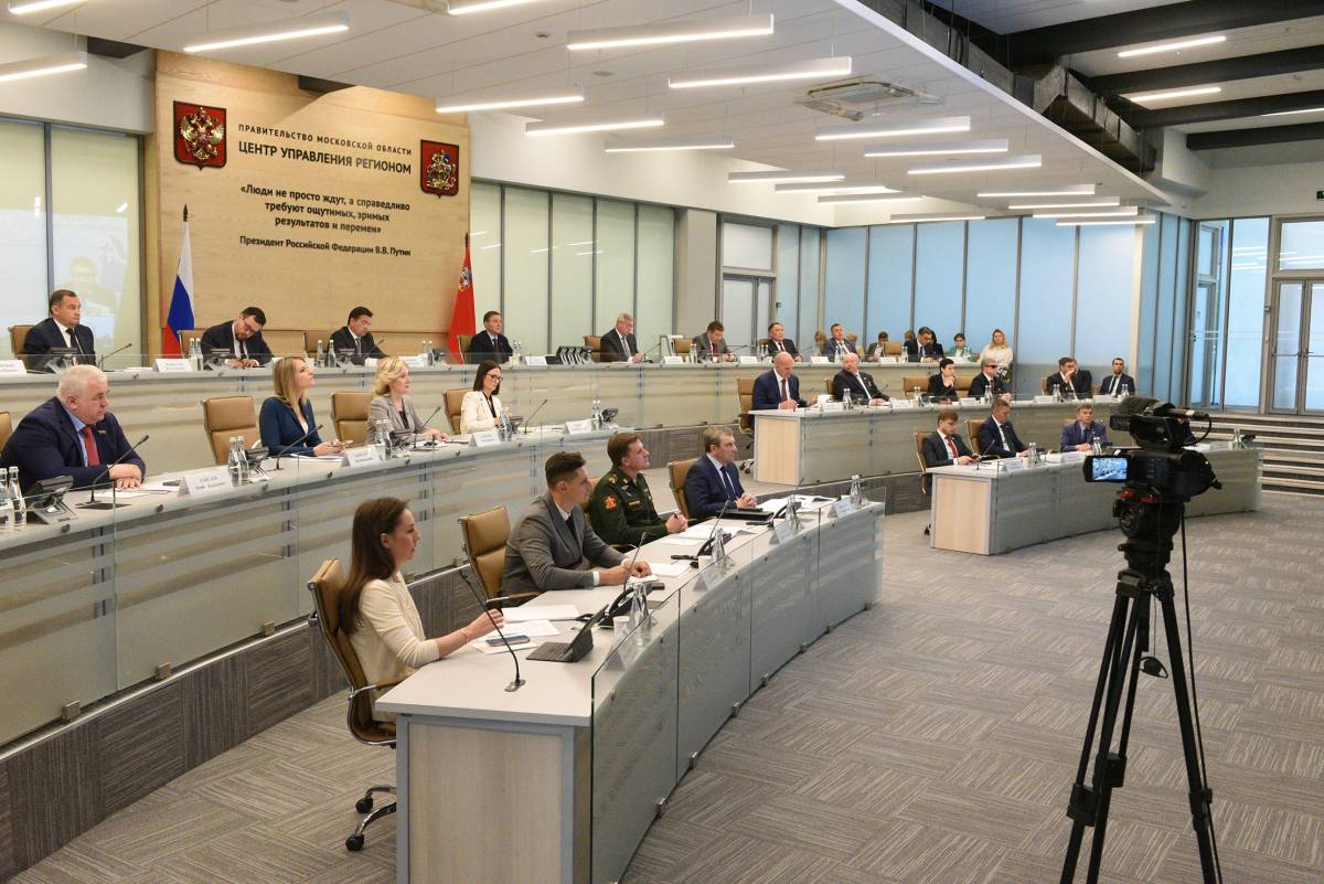 Рабочая группа по вопросам СВО разработала единый стандарт региональных мер поддержки участников спецоперации и их семей     Он включает 20 обязательных видов помощи.
